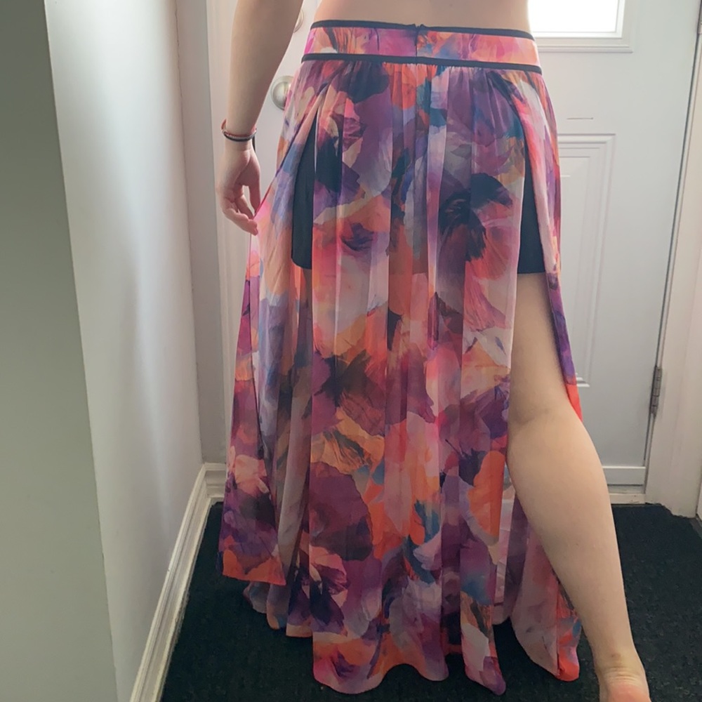 Multiple colour skirt - Picture 3 of 3